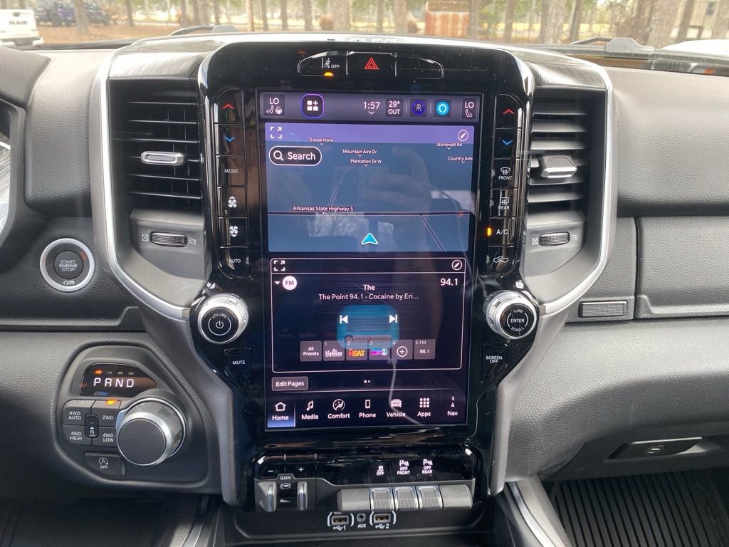 New 2026 RAM 1500 4x4 Crew Cab image 32