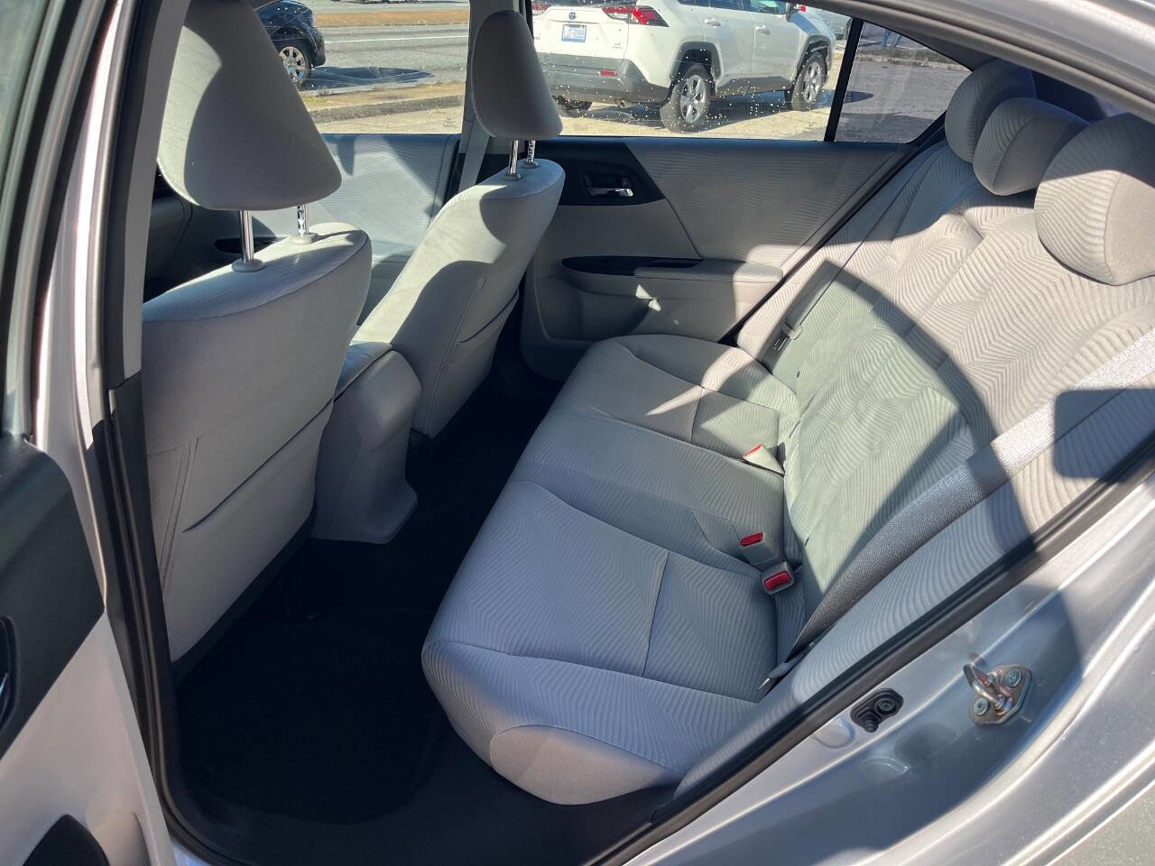 Used 2016 Honda Accord LX image 12