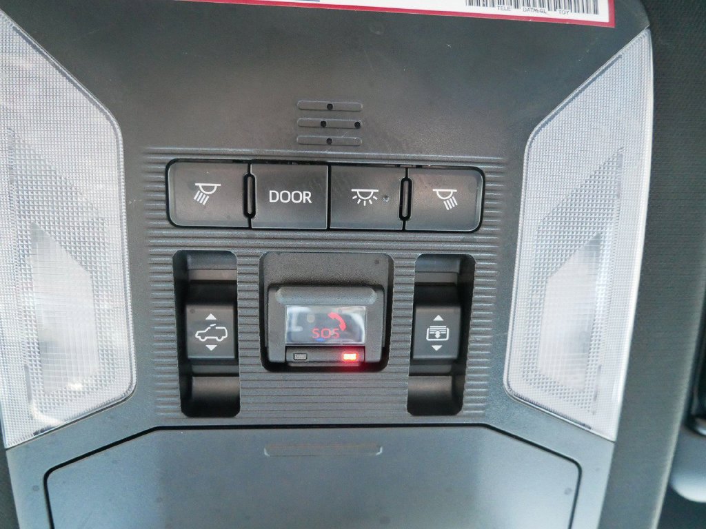 Used 2020 Toyota RAV4 XSE AWD/4WD image 26