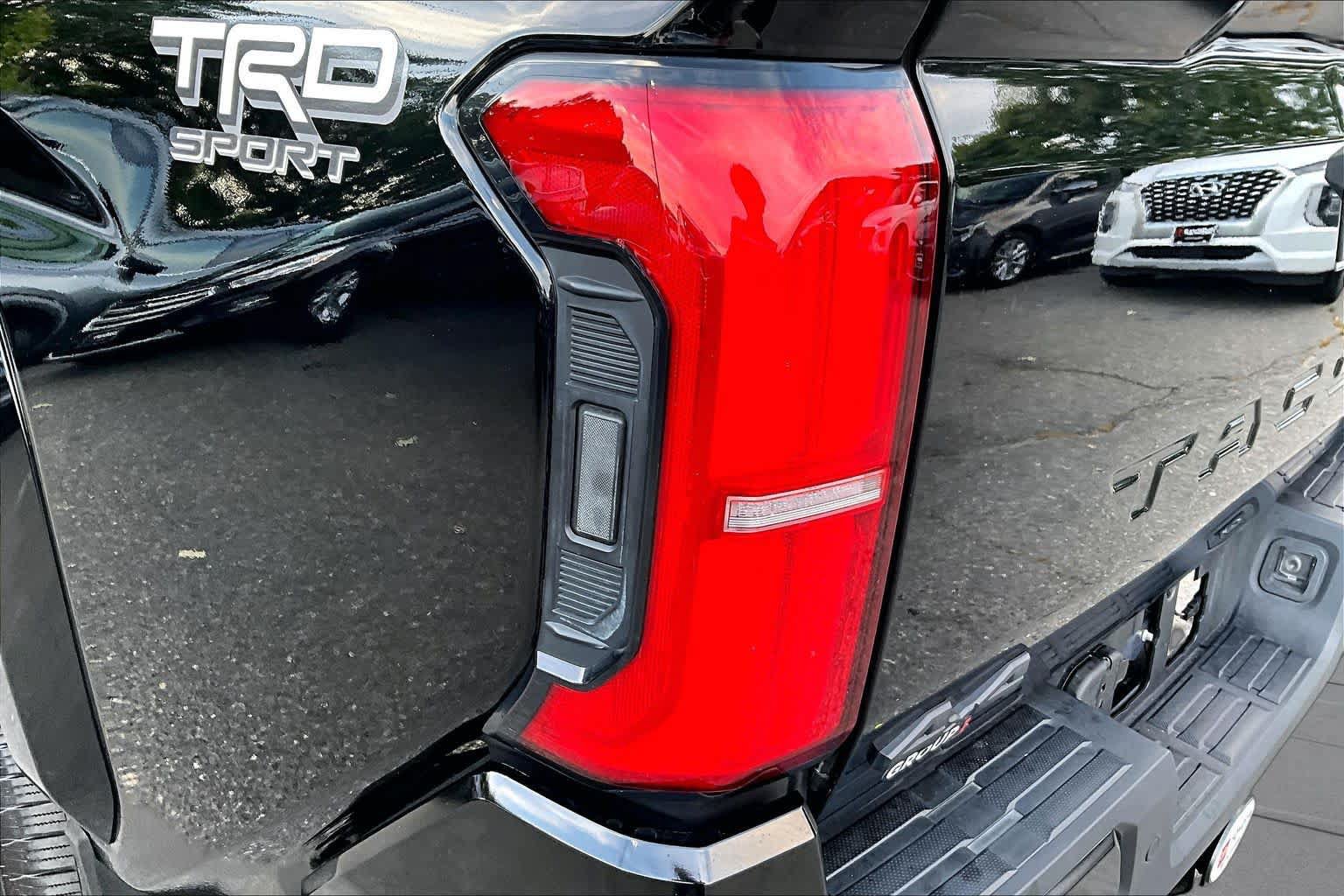 Certified 2024 Toyota Tacoma TRD Sport w/ TRD Sport Premium Package AWD/4WD image 27
