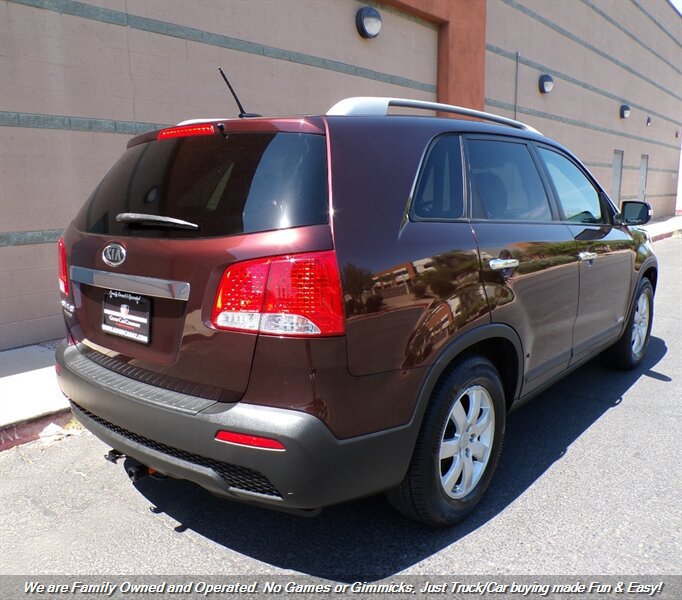 Used 2012 Kia Sorento LX AWD/4WD image 5