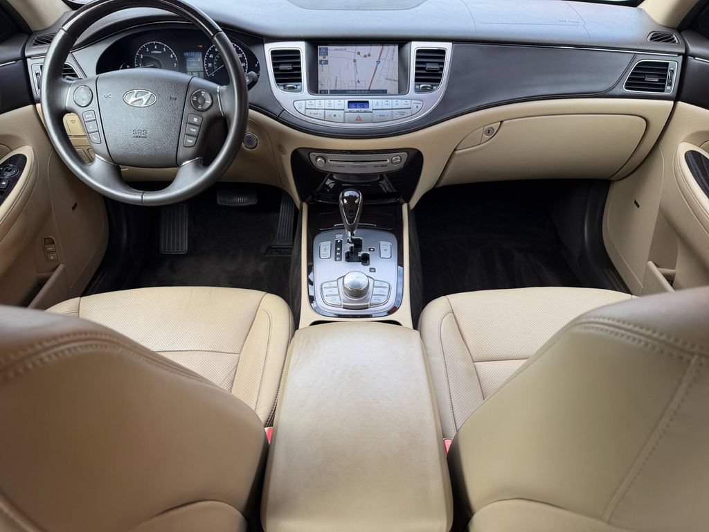 Used 2010 Hyundai Genesis 4.6 w/ Technology Pkg 5 RWD image 17