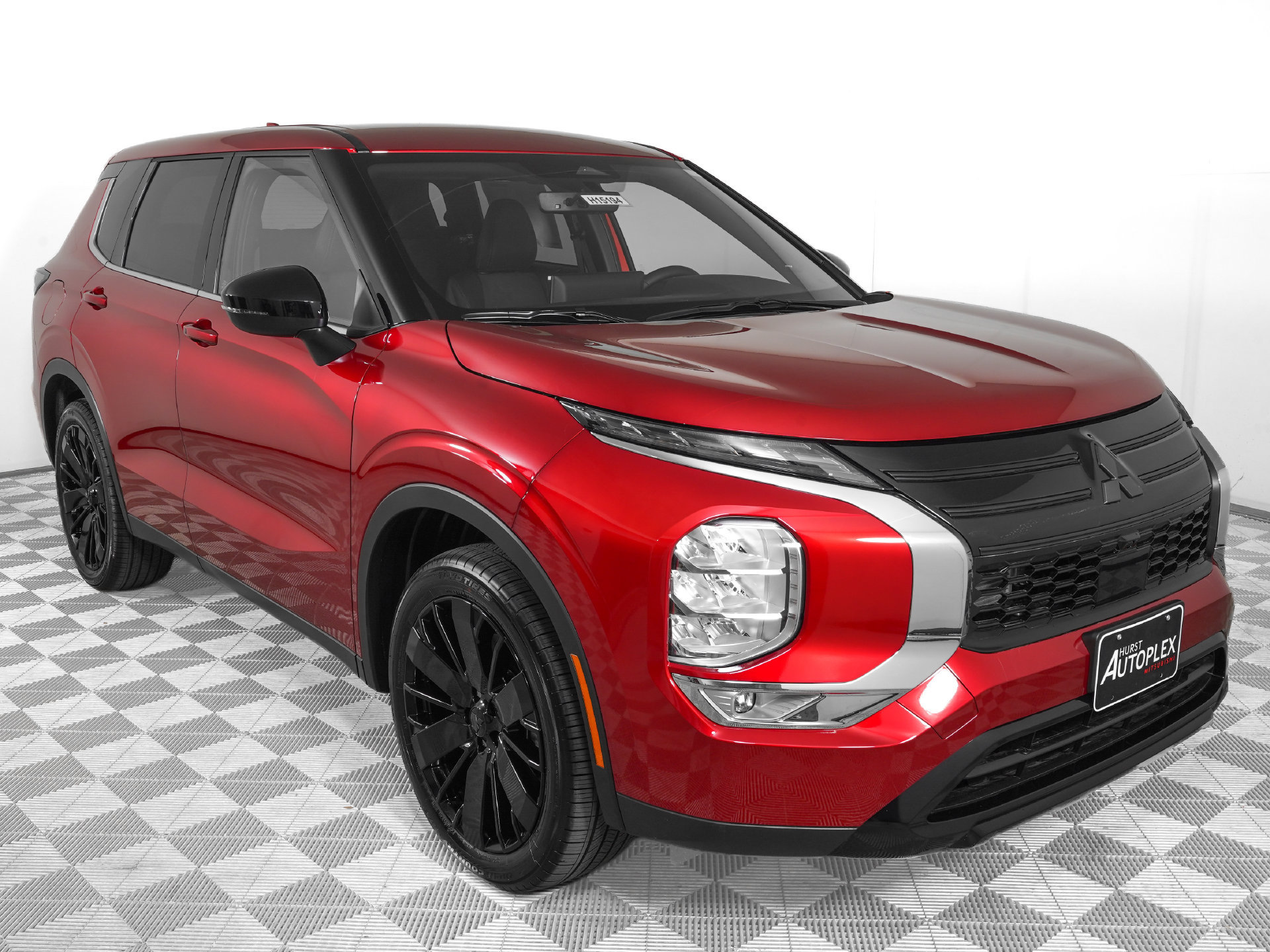 New 2026 Mitsubishi Outlander LE FWD image 4