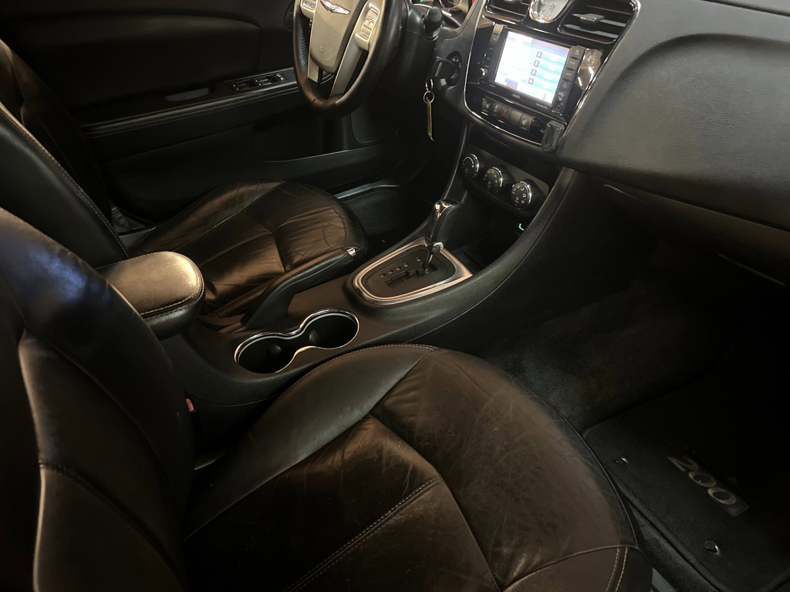 Used 2012 Chrysler 200 Limited image 14