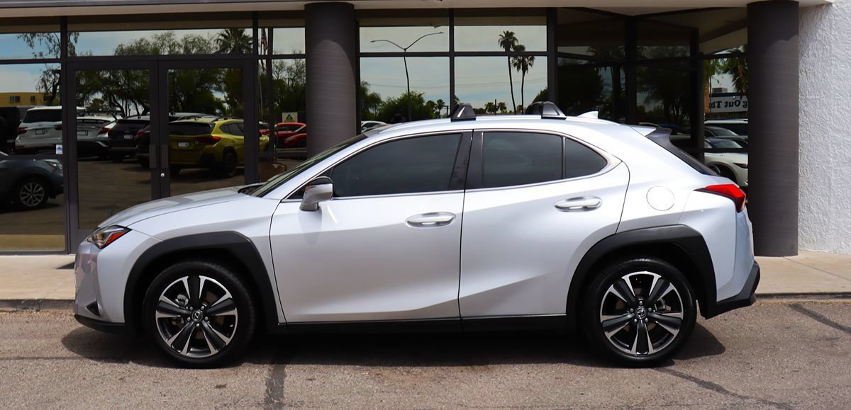 Used 2019 Lexus UX 200 w/ Premium Package FWD image 8