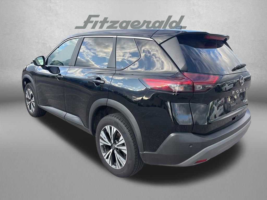 Used 2023 Nissan Rogue SV AWD/4WD image 3