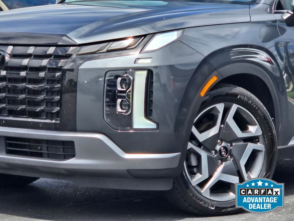 Used 2023 Hyundai Palisade Limited AWD/4WD image 2