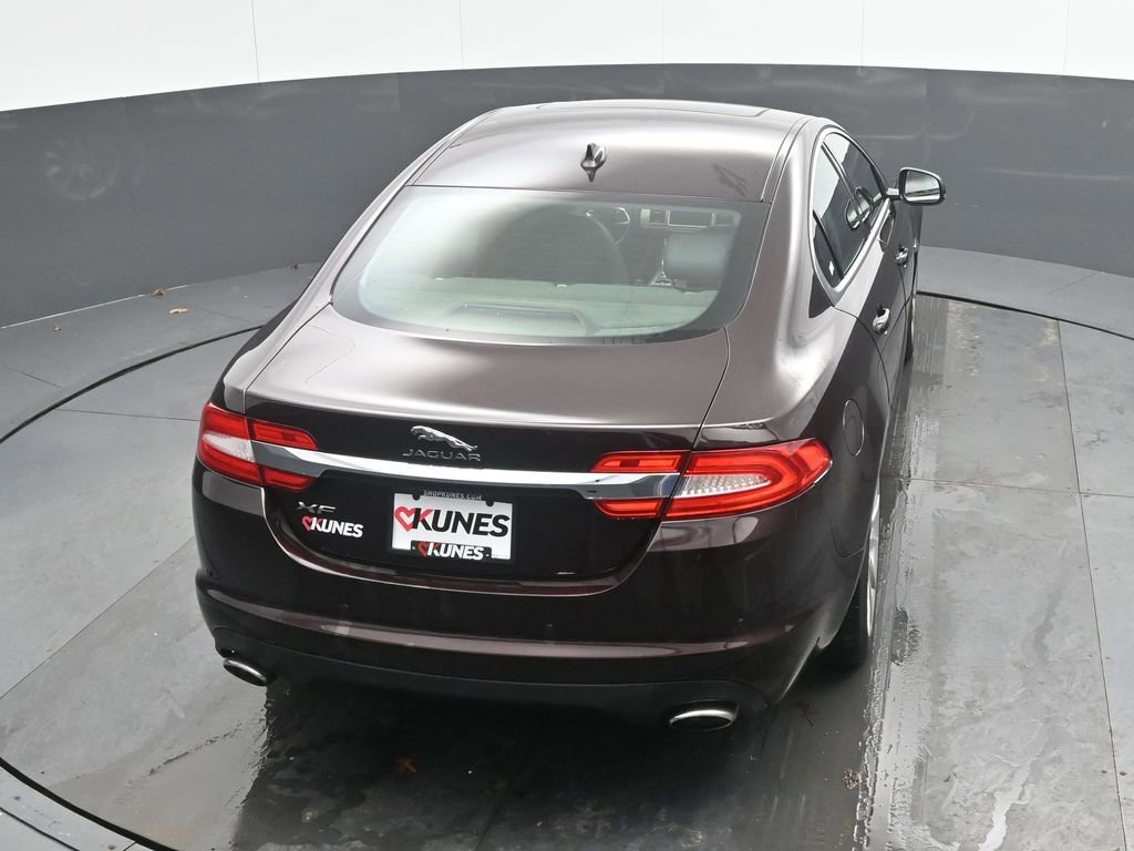 Used 2015 Jaguar XF Premium image 26