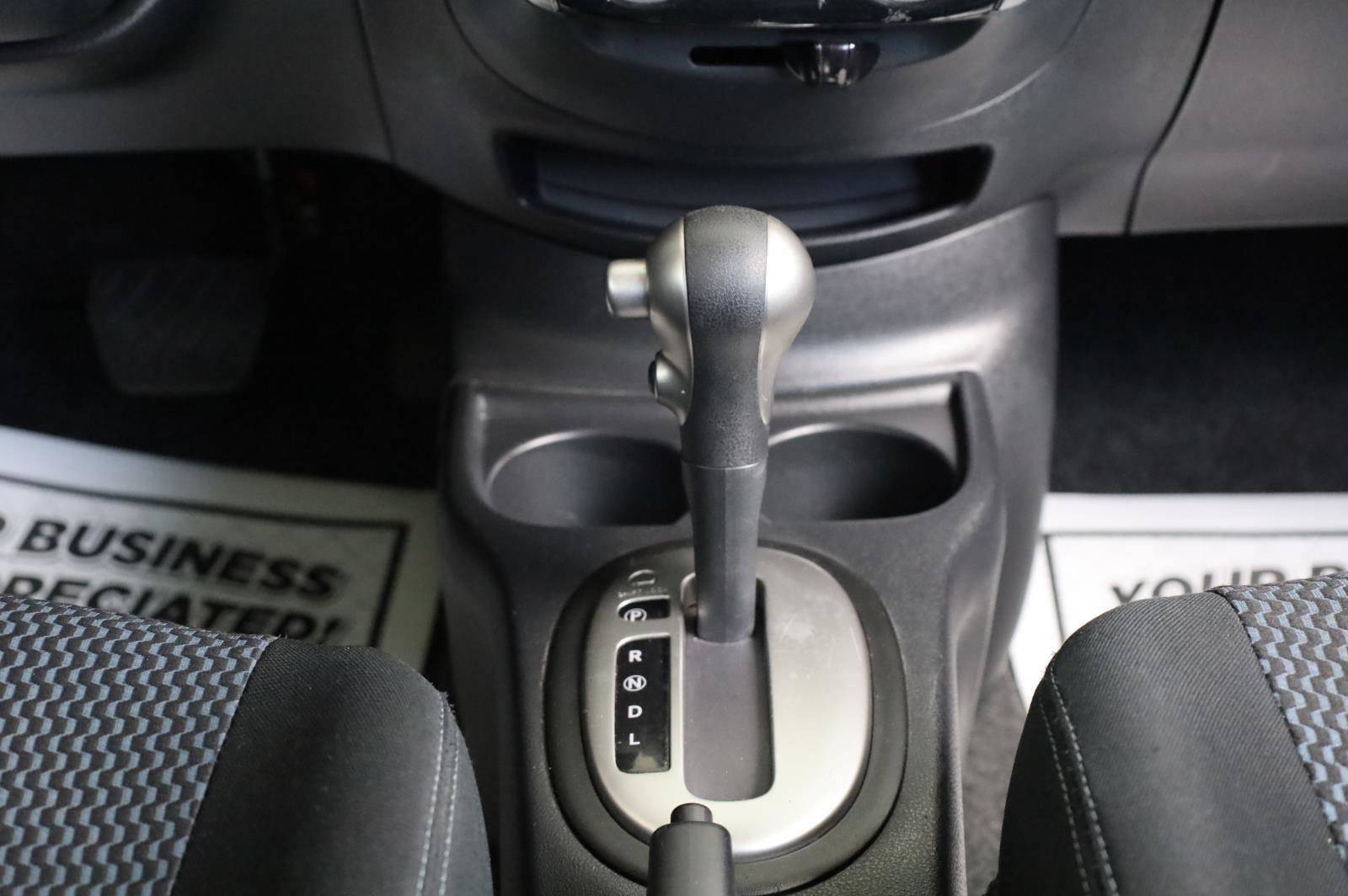 Used 2016 Nissan Versa Note SV FWD image 38