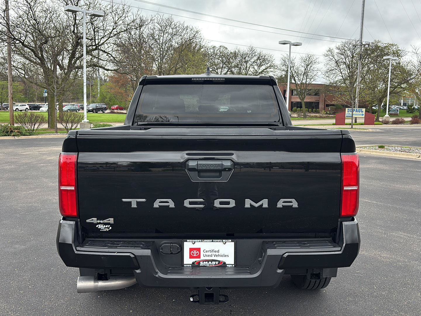 Used 2024 Toyota Tacoma SR5 AWD/4WD image 7