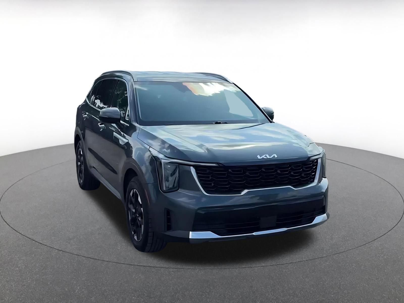 Used 2024 Kia Sorento S FWD image 3