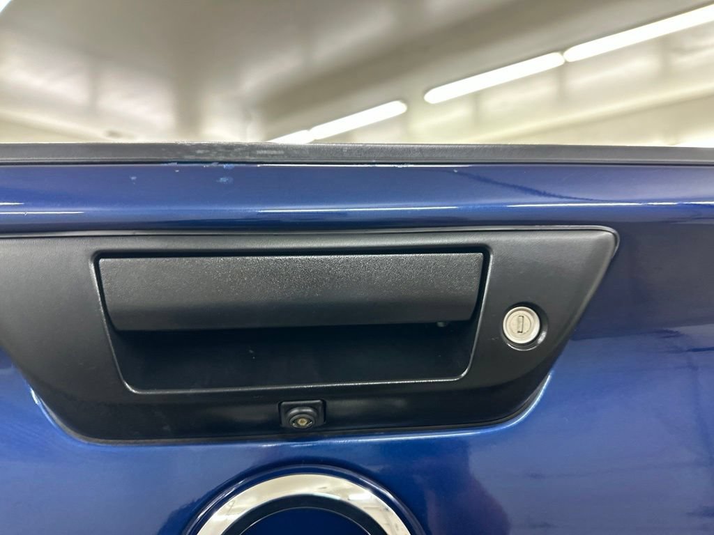 Used 2017 Nissan Titan SV RWD image 18