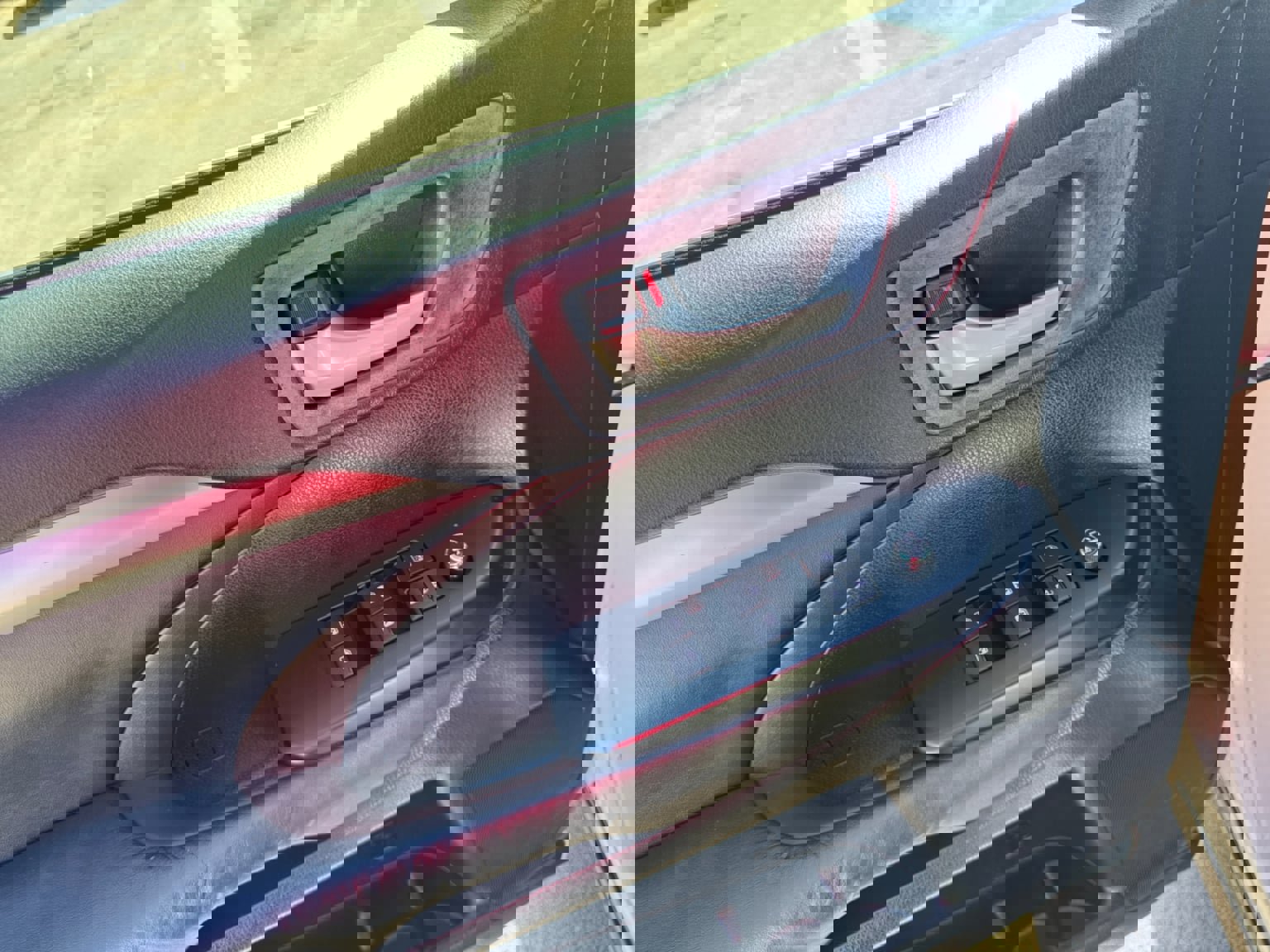 Used 2015 Toyota Highlander XLE image 11