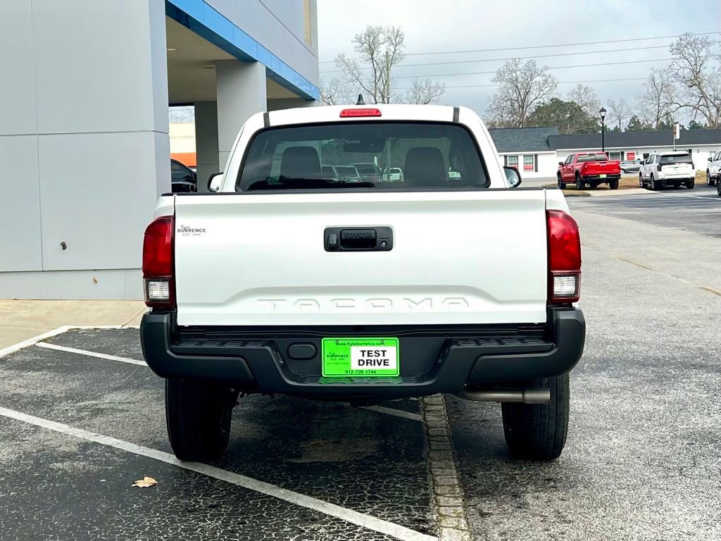 Used 2022 Toyota Tacoma SR image 5