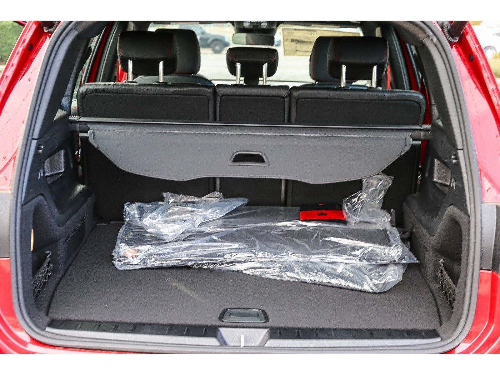 Used 2025 Mercedes-Benz GLB 35 AMG 4MATIC image 33
