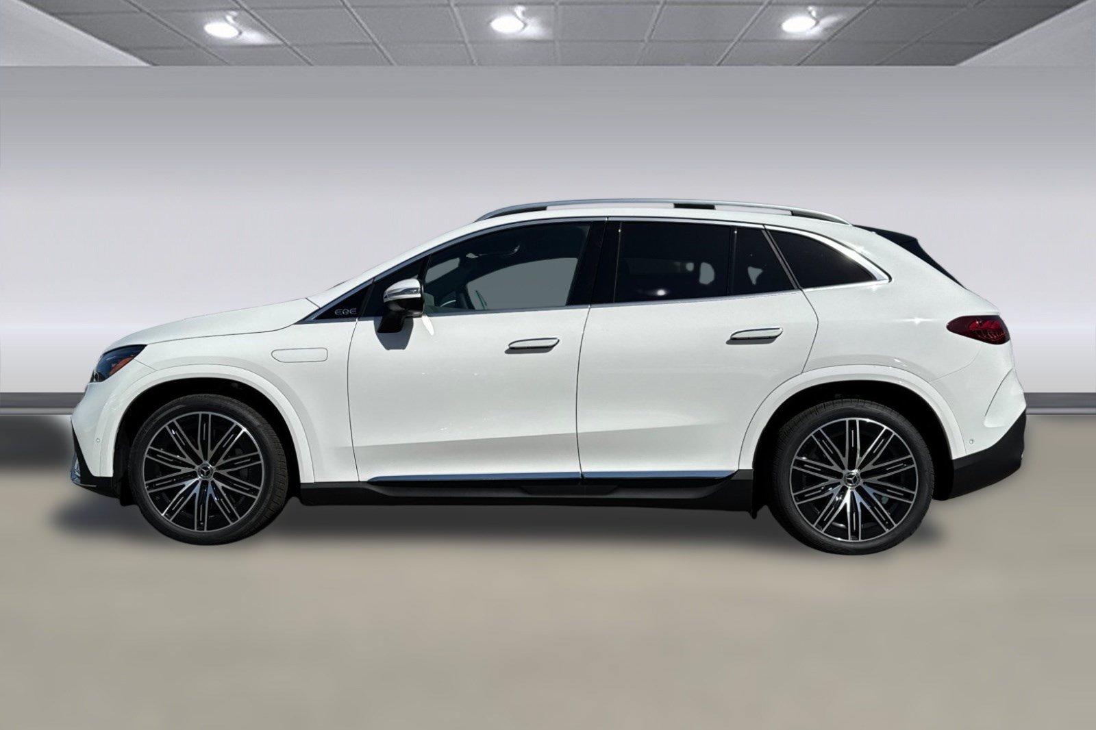 Used 2026 Mercedes-Benz EQE 320 4MATIC SUV image 2