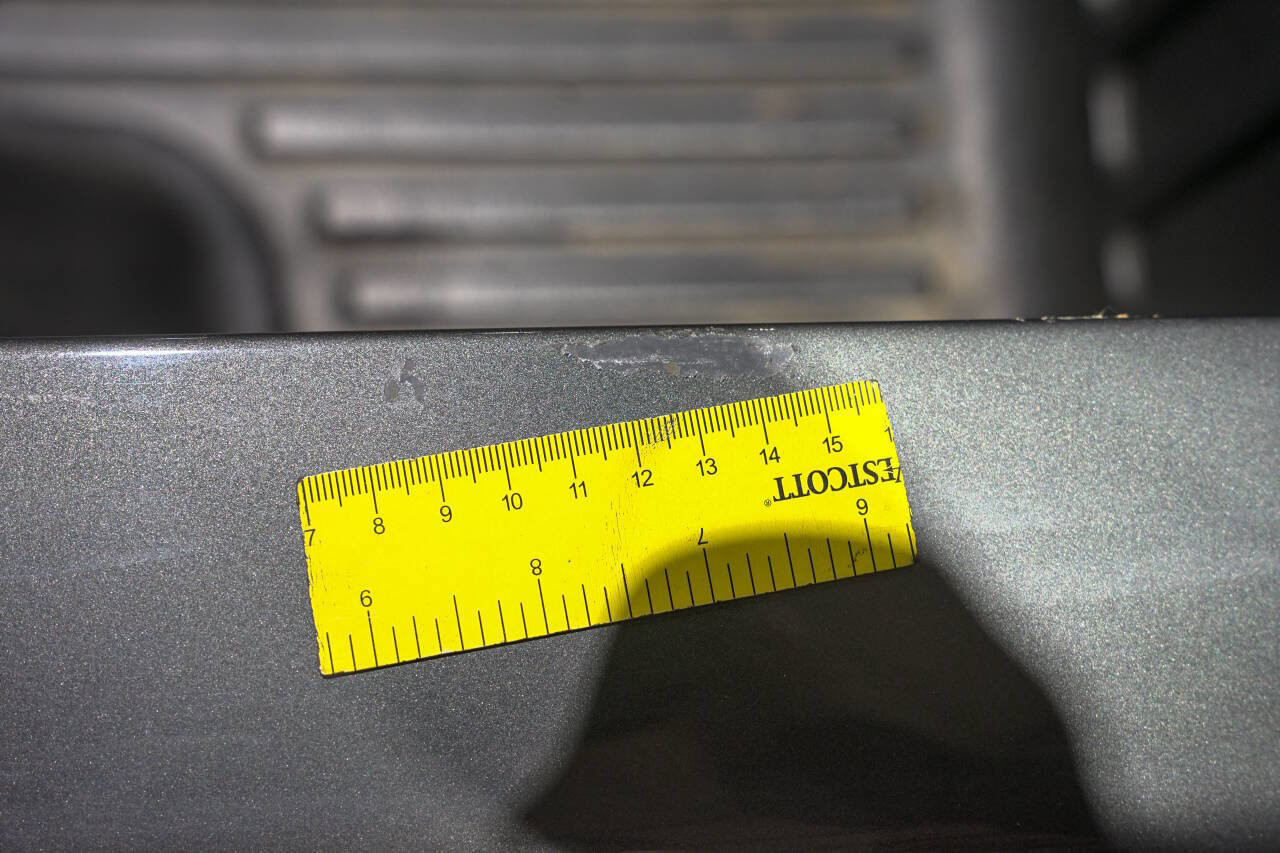 Used 1999 Chevrolet Silverado 1500 LS w/ Firm Ride Suspension Pkg AWD/4WD image 39