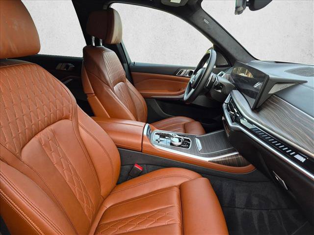 Certified 2023 BMW X7 M60i AWD/4WD image 23
