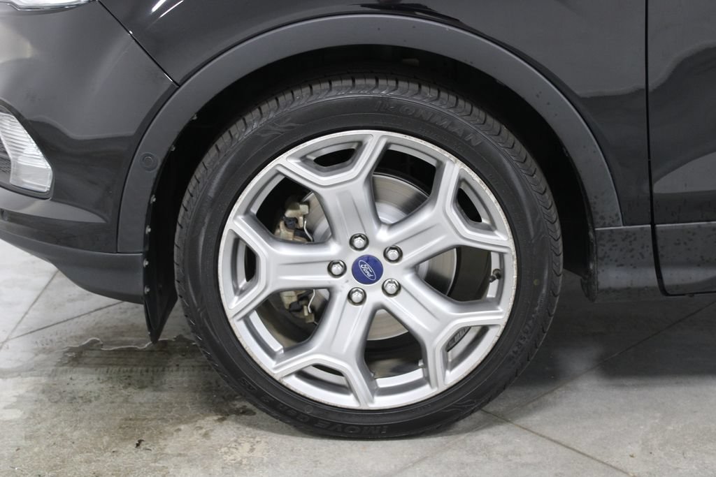 Used 2017 Ford Escape Titanium w/ Equipment Group 301A FWD image 19