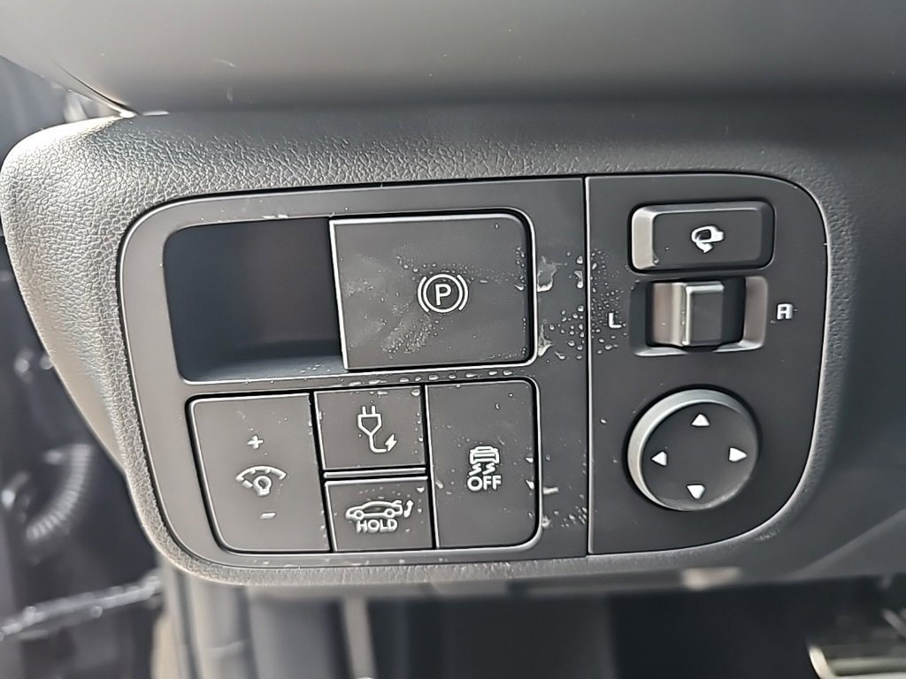 New 2025 Hyundai Ioniq 6 Limited image 14