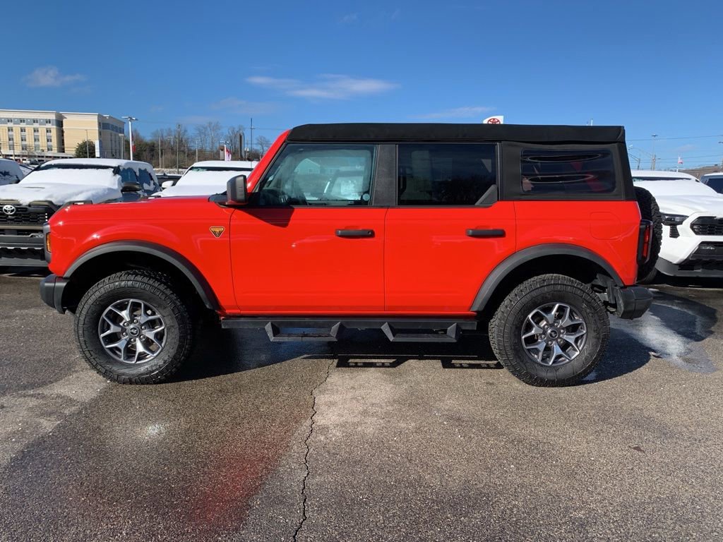 Used 2023 Ford Bronco Badlands image 9