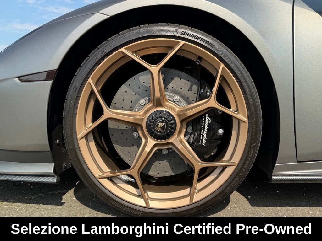 Used 2023 Lamborghini Huracan Tecnica RWD image 19