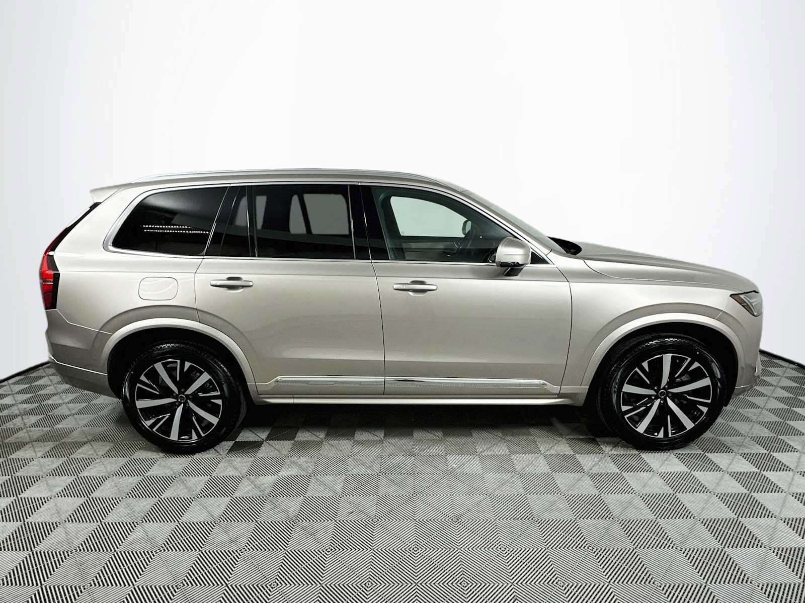 New 2026 Volvo XC90 B5 Core AWD/4WD image 8