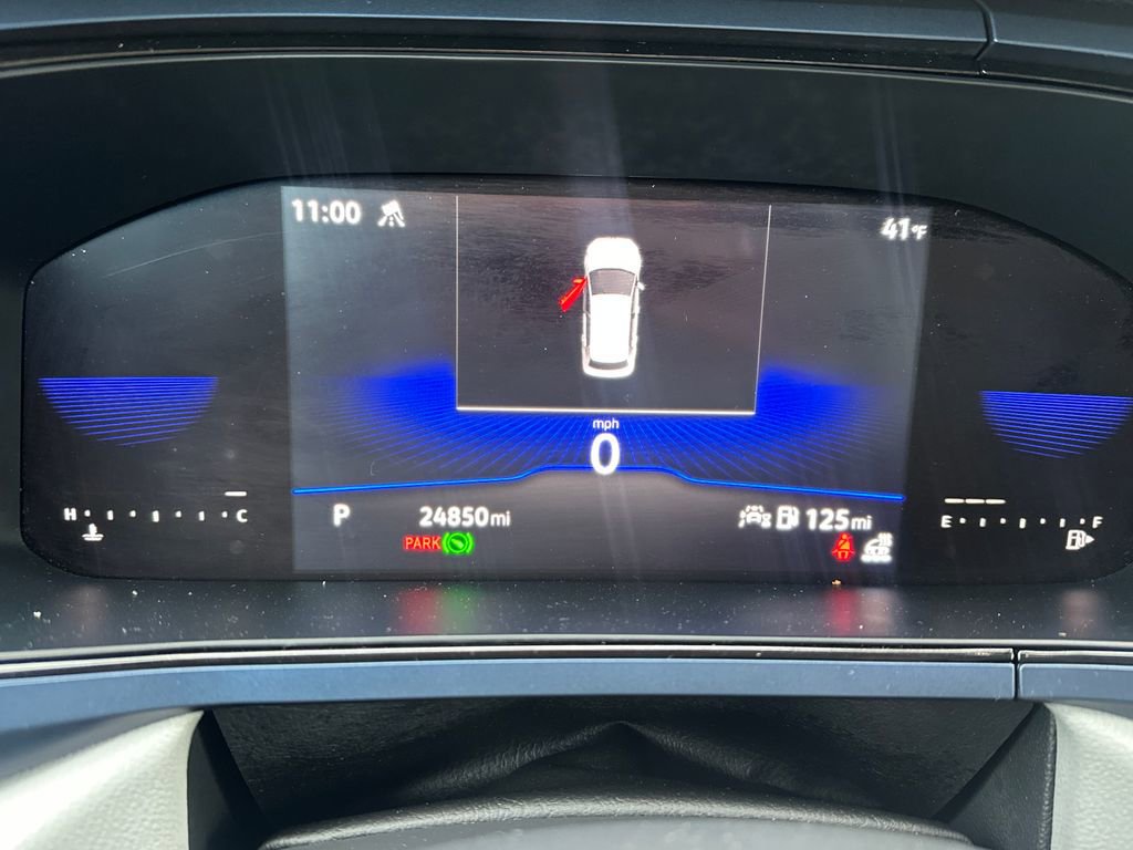 Used 2023 Volkswagen Taos SE w/ Panoramic Sunroof Package image 8