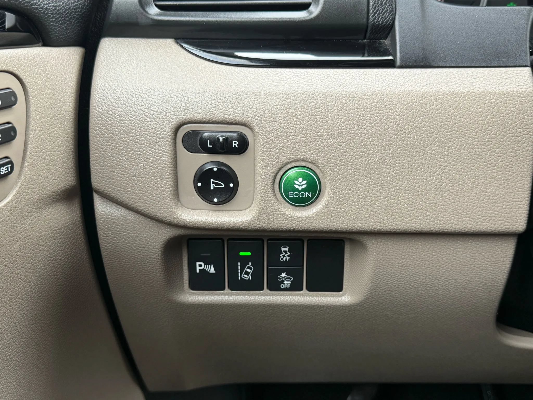 Used 2016 Honda Pilot Touring image 33