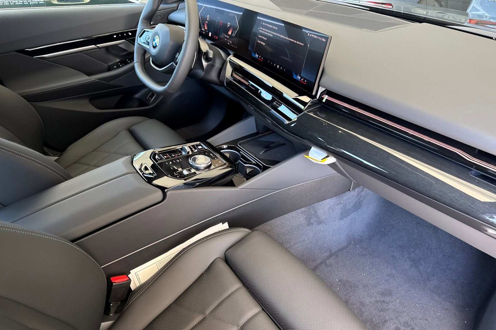 New 2026 BMW 530i w/ Premium Package image 28