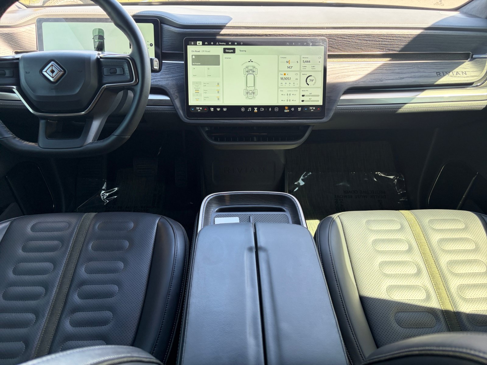 Used 2025 Rivian R1T Adventure AWD/4WD image 17