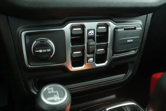 New 2025 Jeep Gladiator Sport image 6