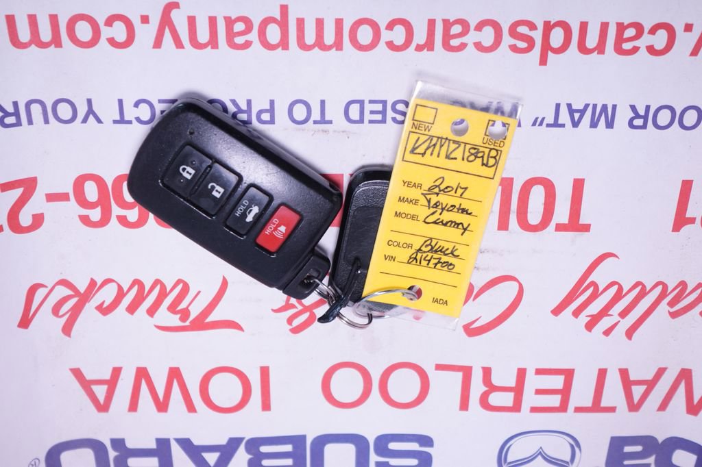 Used 2017 Toyota Camry LE FWD image 34