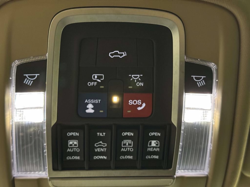Used 2021 RAM 1500 Laramie AWD/4WD image 32