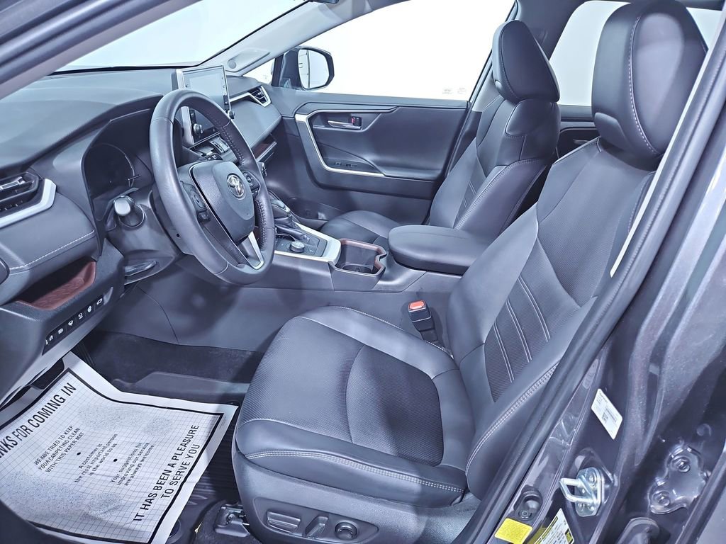 Used 2022 Toyota RAV4 Limited image 8