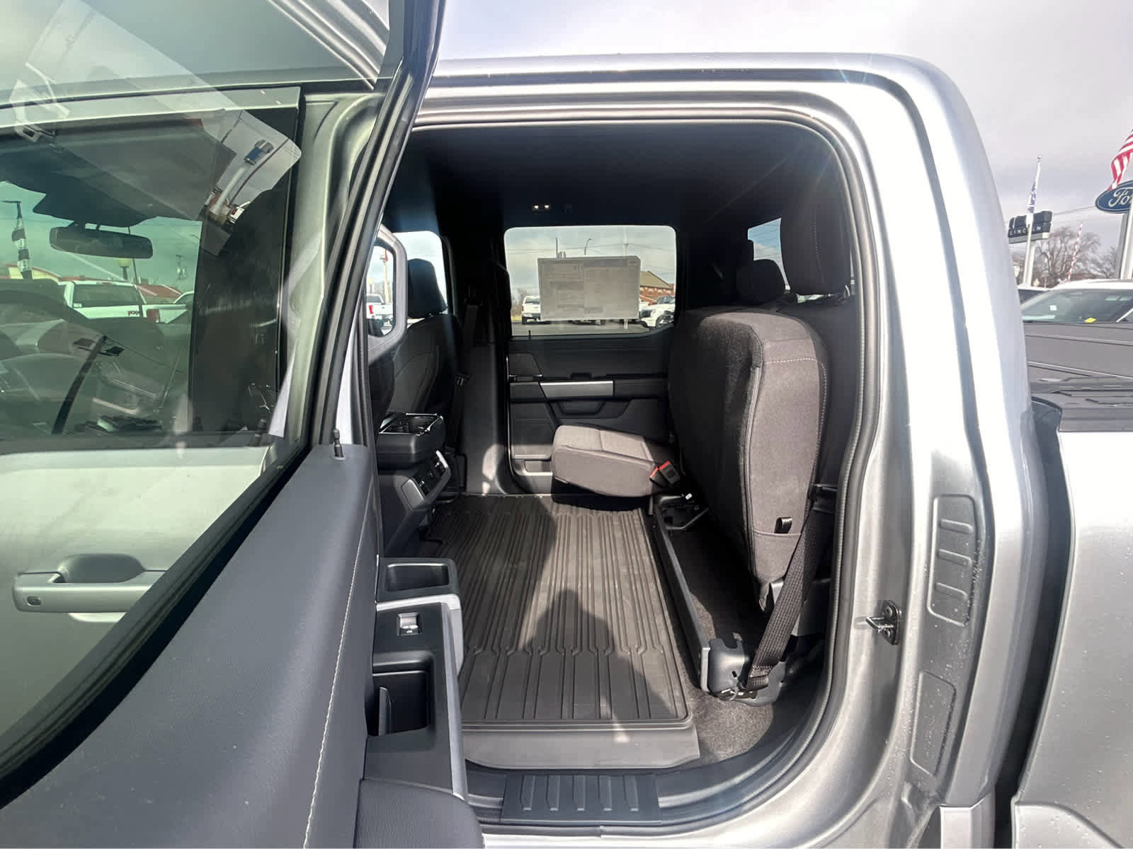 New 2025 Ford F150 Lightning Platinum image 26