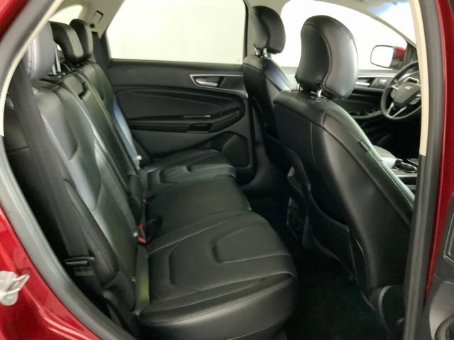 Used 2016 Ford Edge Titanium w/ Technology Package AWD/4WD image 32