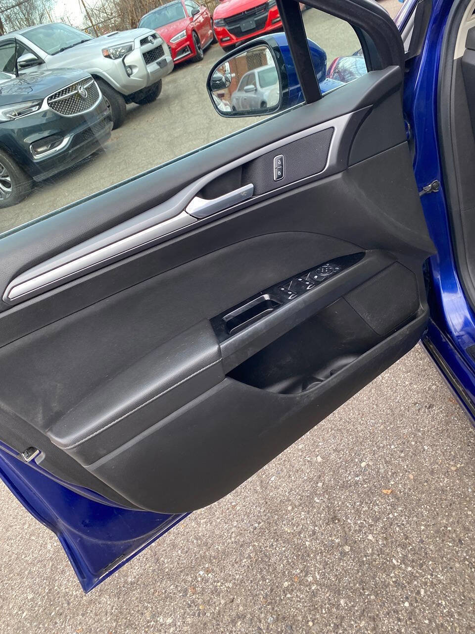 Used 2016 Ford Fusion SE image 48