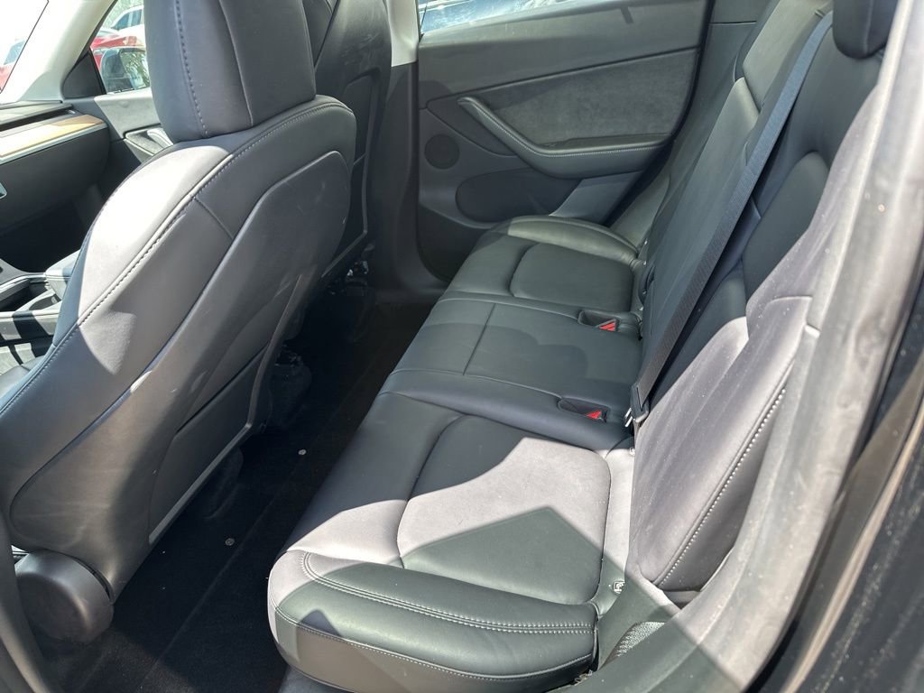 Used 2022 Tesla Model Y Performance image 5