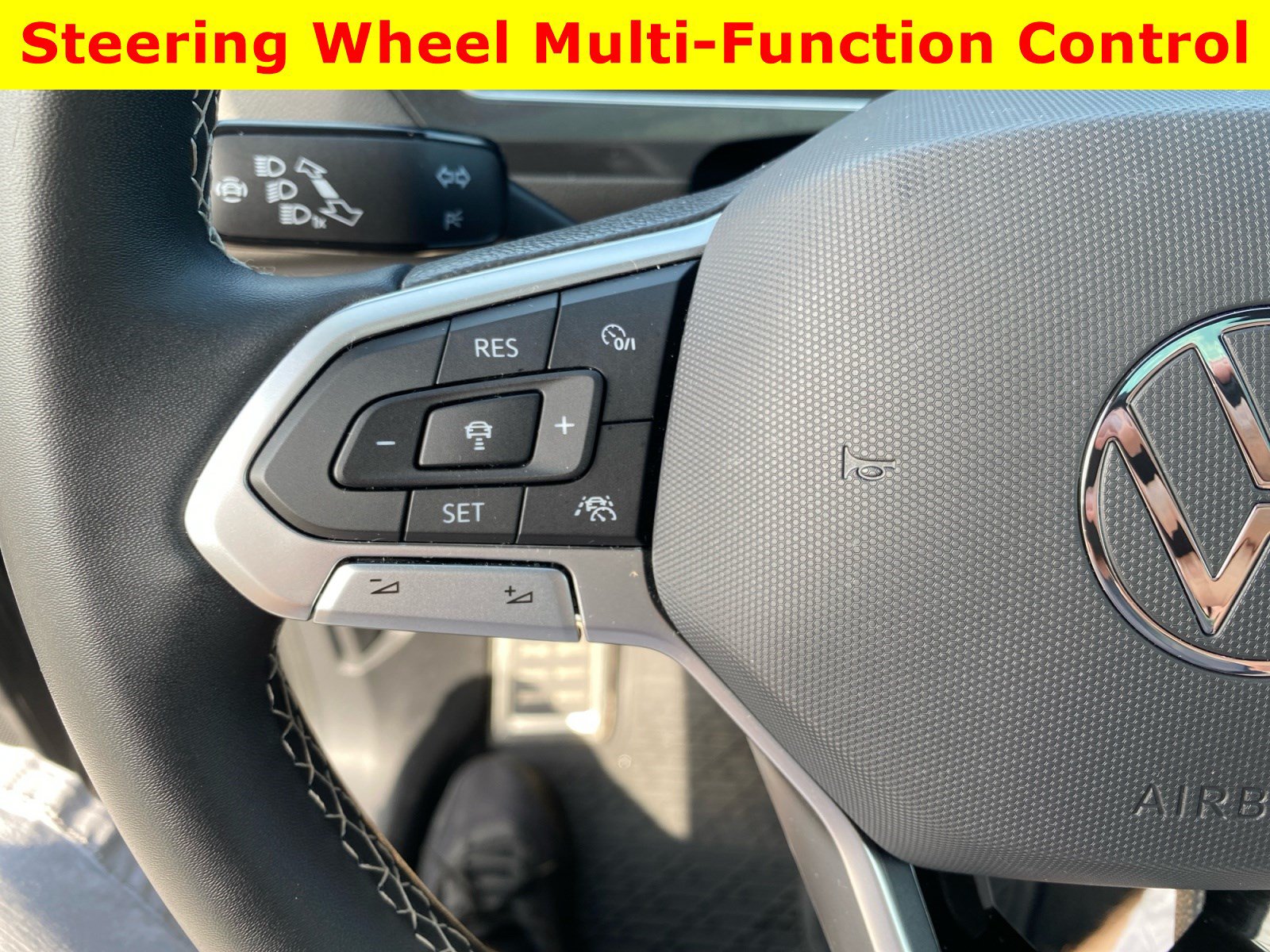Used 2023 Volkswagen Tiguan SEL R-Line AWD/4WD image 27
