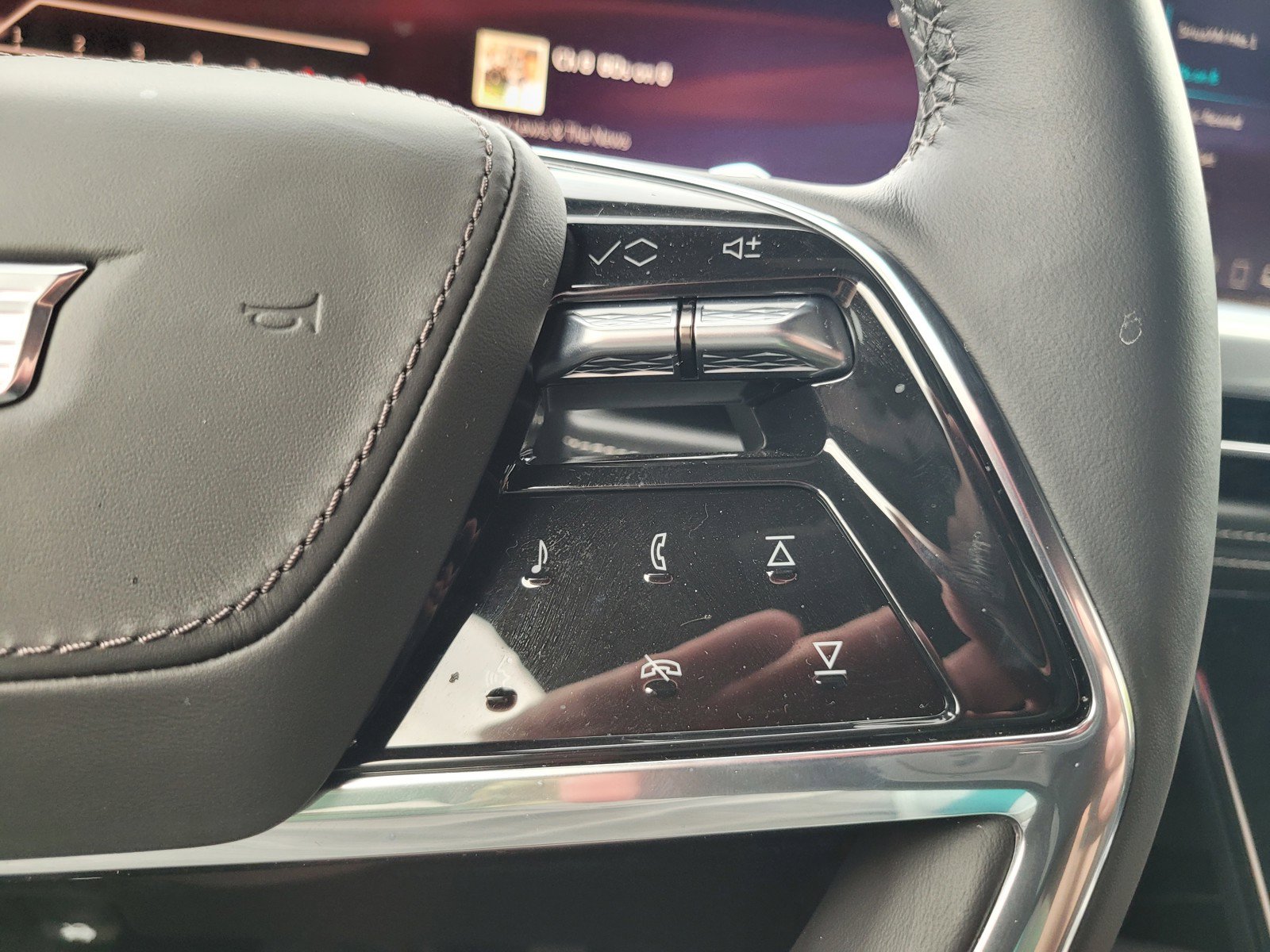 Certified 2025 Cadillac Escalade Sport Platinum AWD/4WD image 24