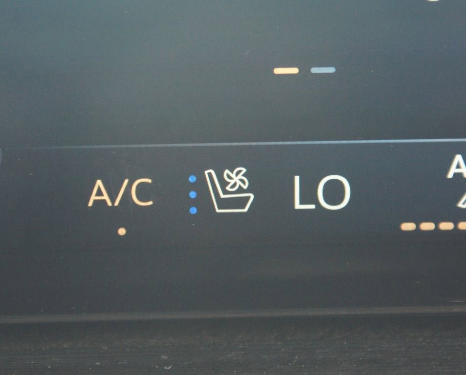 Used 2024 Buick Envision Avenir image 9