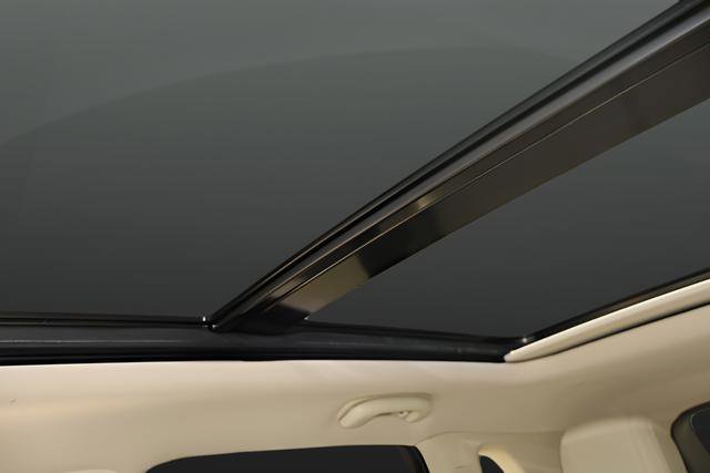 Used 2021 Cadillac XT5 Premium Luxury FWD image 30