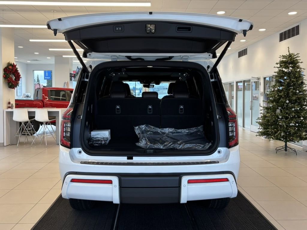 New 2026 Nissan Armada Platinum image 9