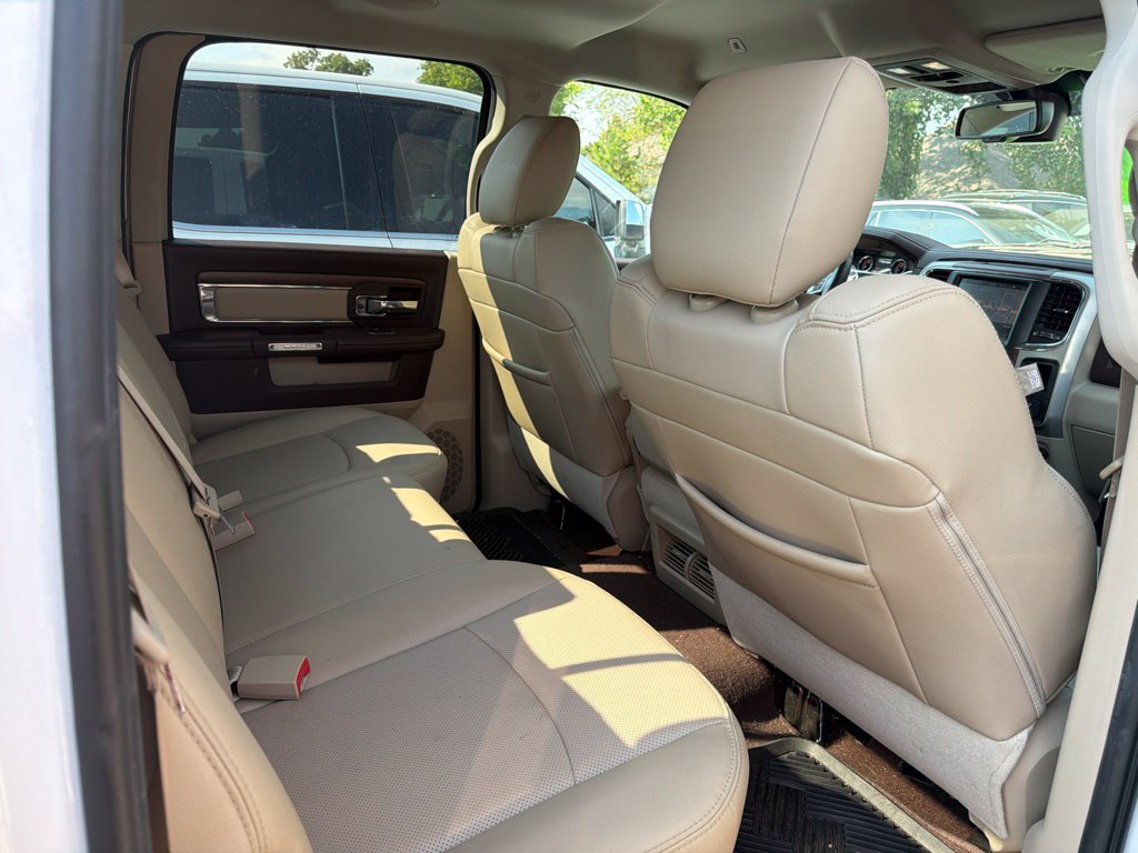 Used 2017 RAM 1500 Laramie w/ Convenience Group AWD/4WD image 6