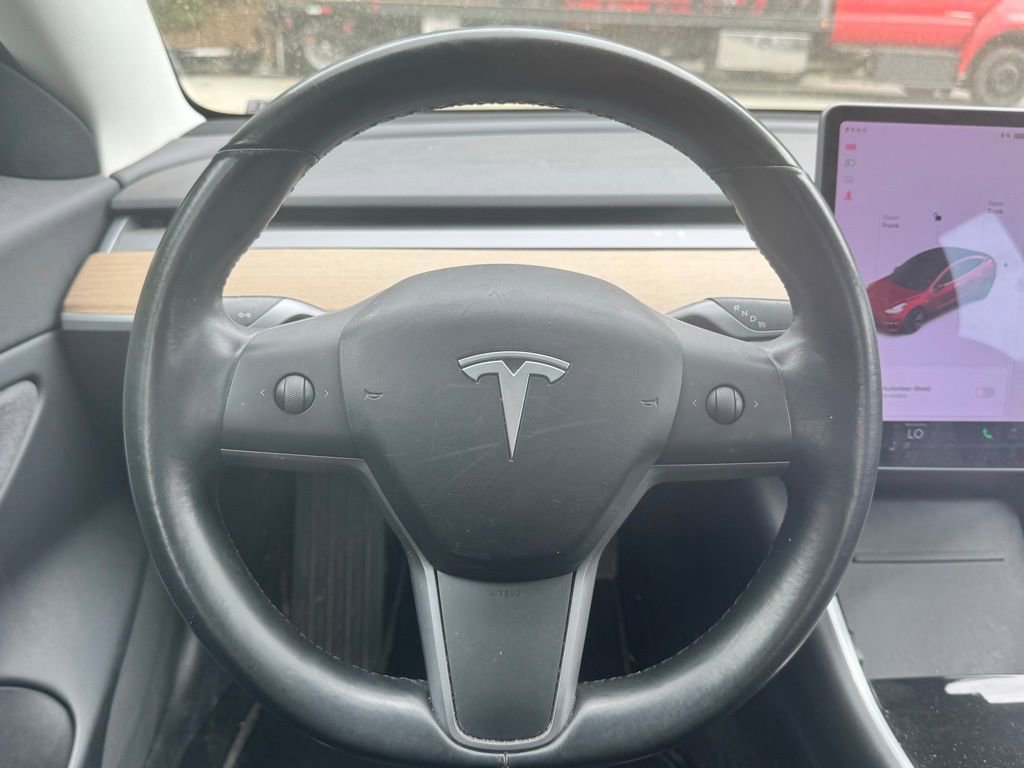 Used 2018 Tesla Model 3 Long Range AWD/4WD image 11