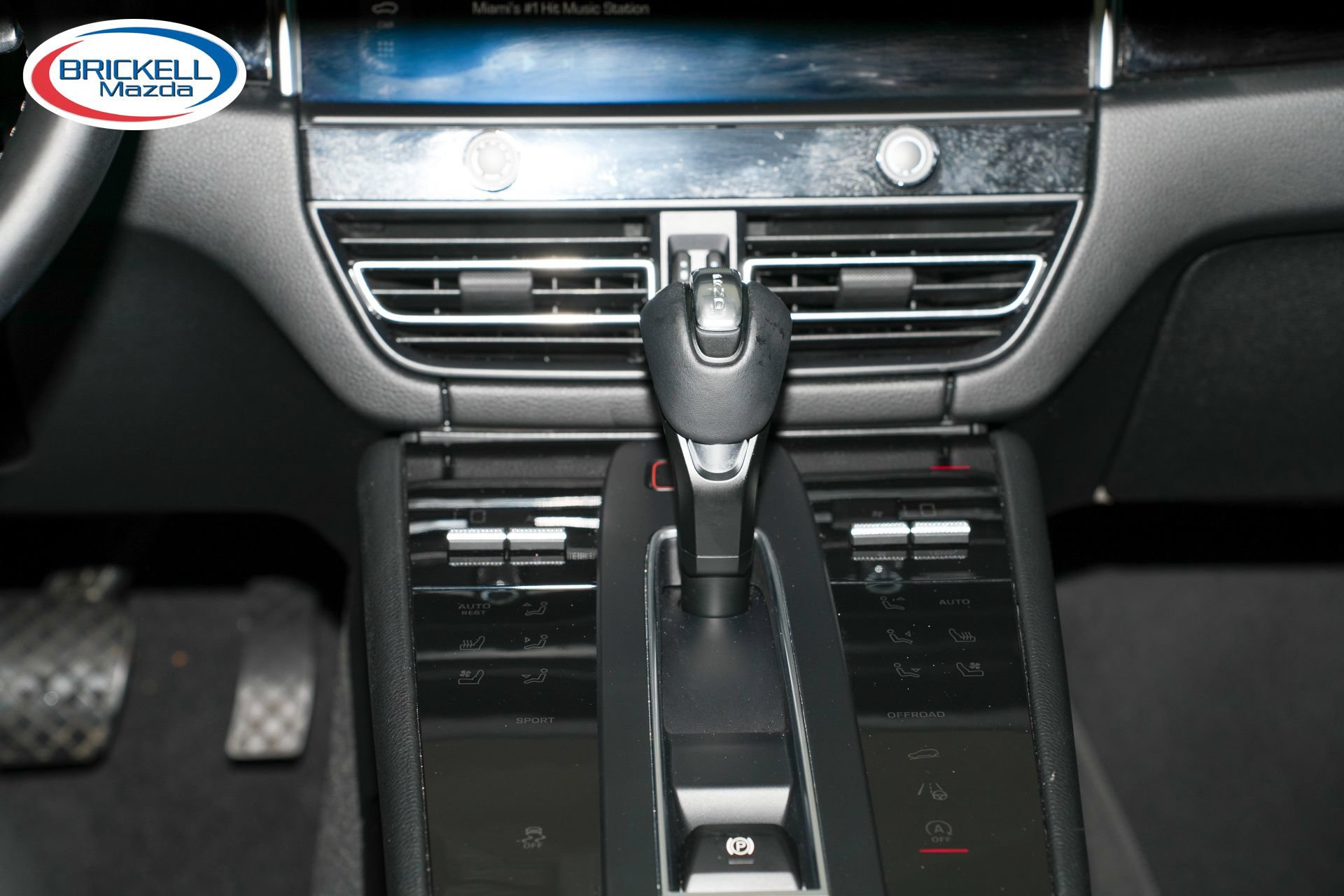 Used 2022 Porsche Macan AWD/4WD image 27