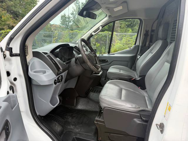 Used 2016 Ford Transit 150 130 Low Roof RWD image 17