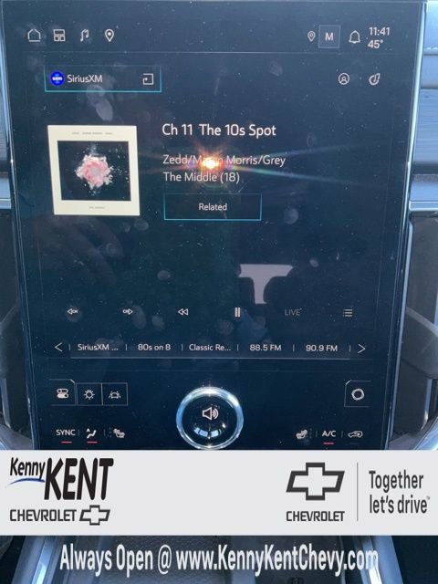 Used 2025 GMC Acadia Elevation image 30