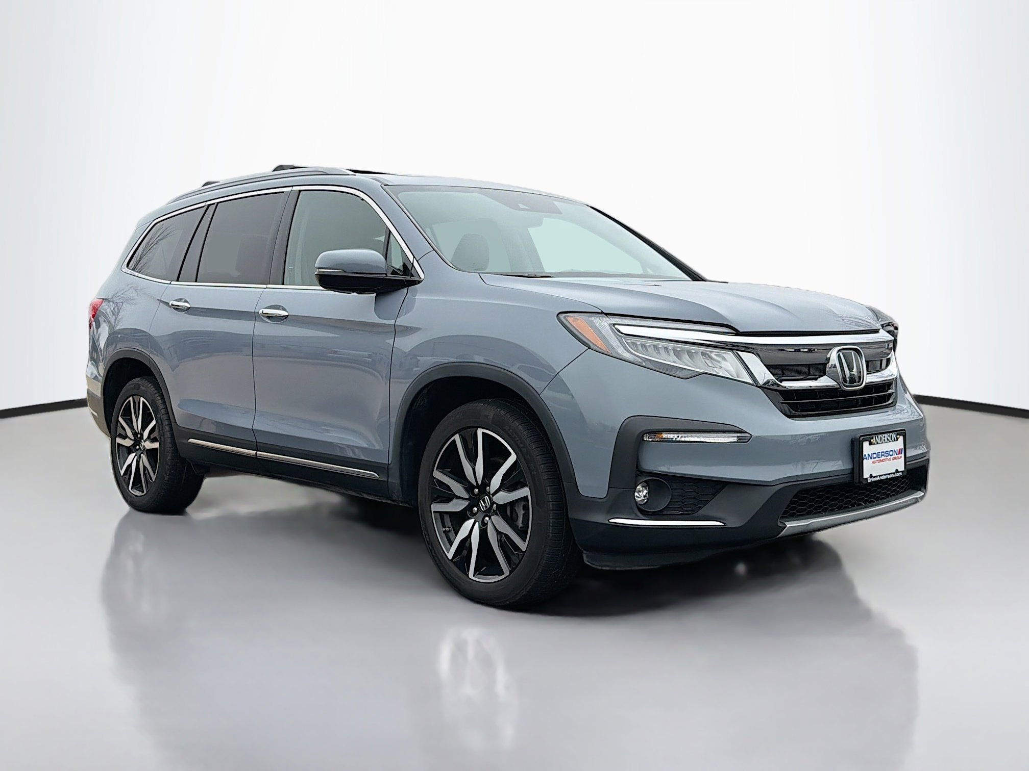 Used 2022 Honda Pilot Touring image 1